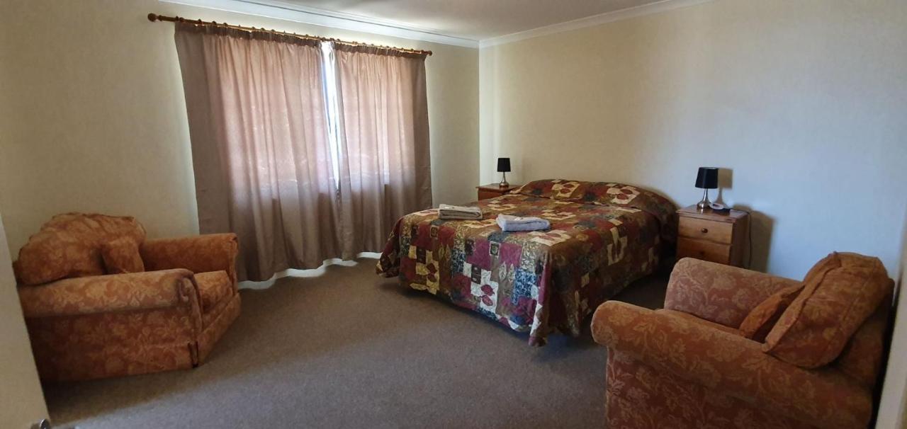 Pinjarra Caravan Park And Cabins Exterior photo